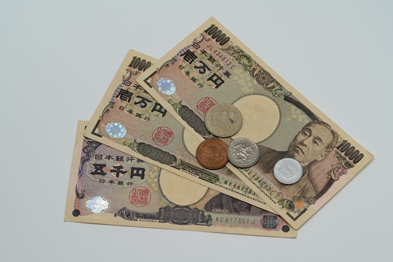 カウンセリング料金の相場と費用の内訳｜保険適用の仕組みや公的機関を頼る方法を詳しく解説